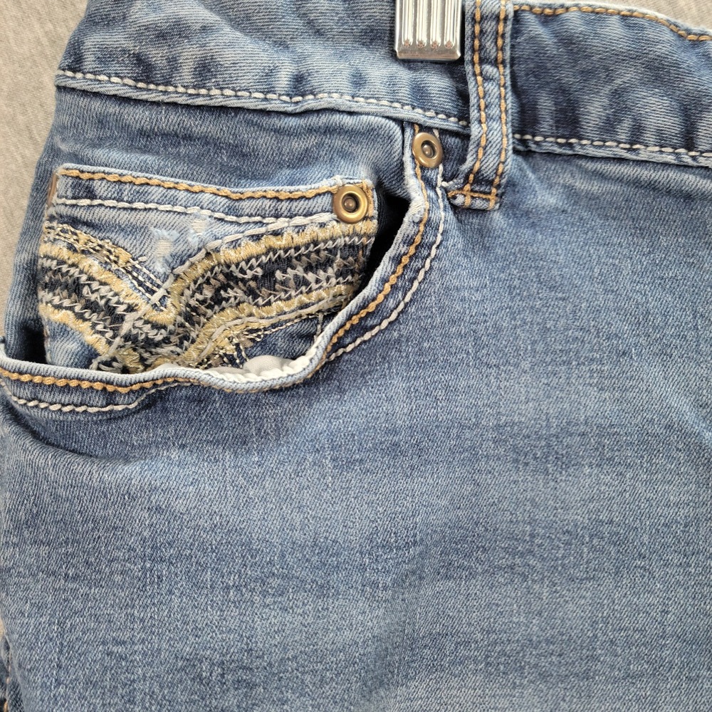 Denim Bermuda Shorts Women 16W Blue Embroidered Pockets Stretch Boho Cowgirl - Picture 2 of 7